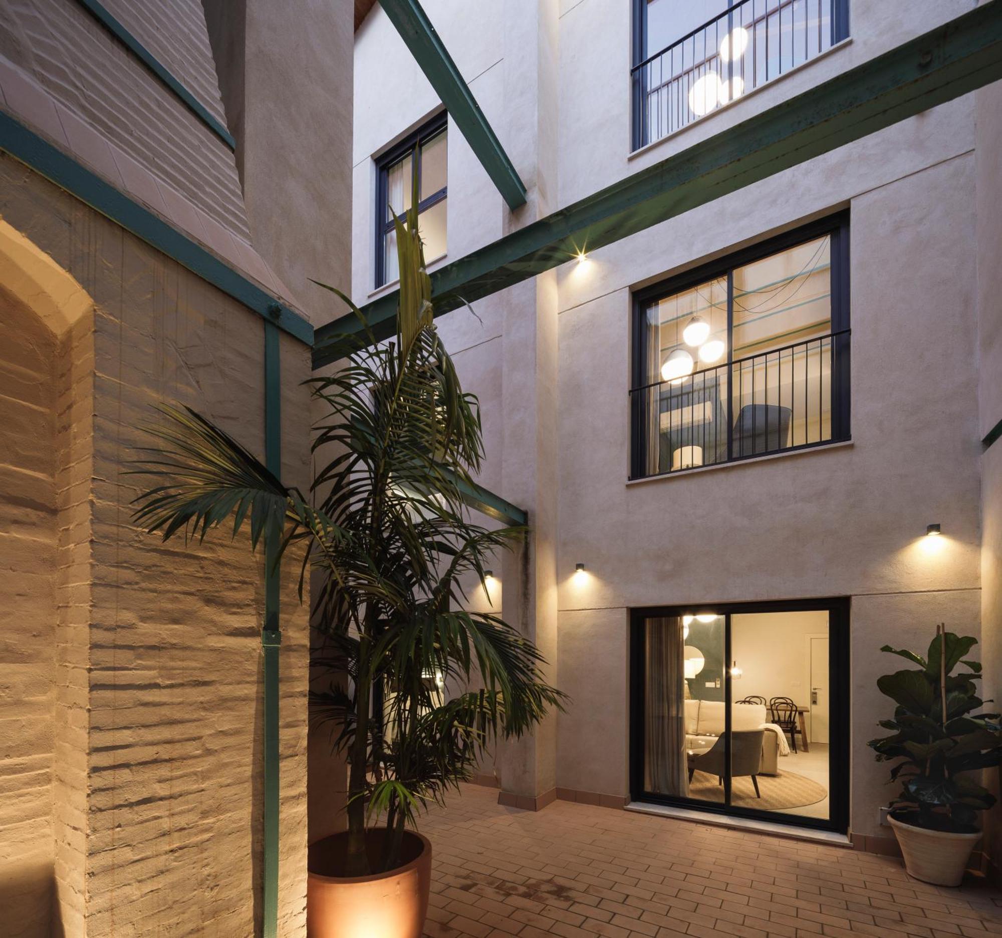 Terra Triana Apartments Севилья Экстерьер фото