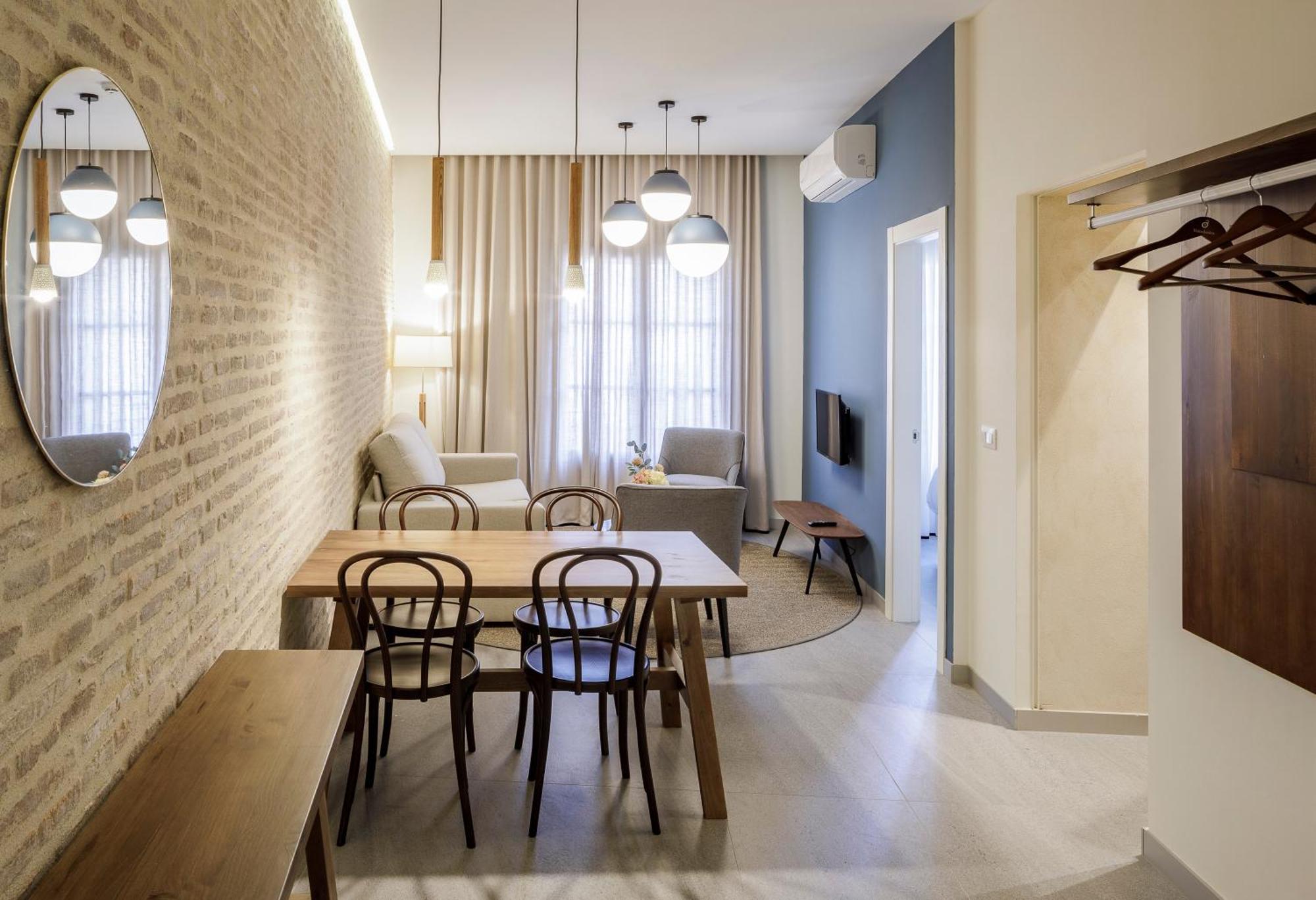 Terra Triana Apartments Севилья Экстерьер фото