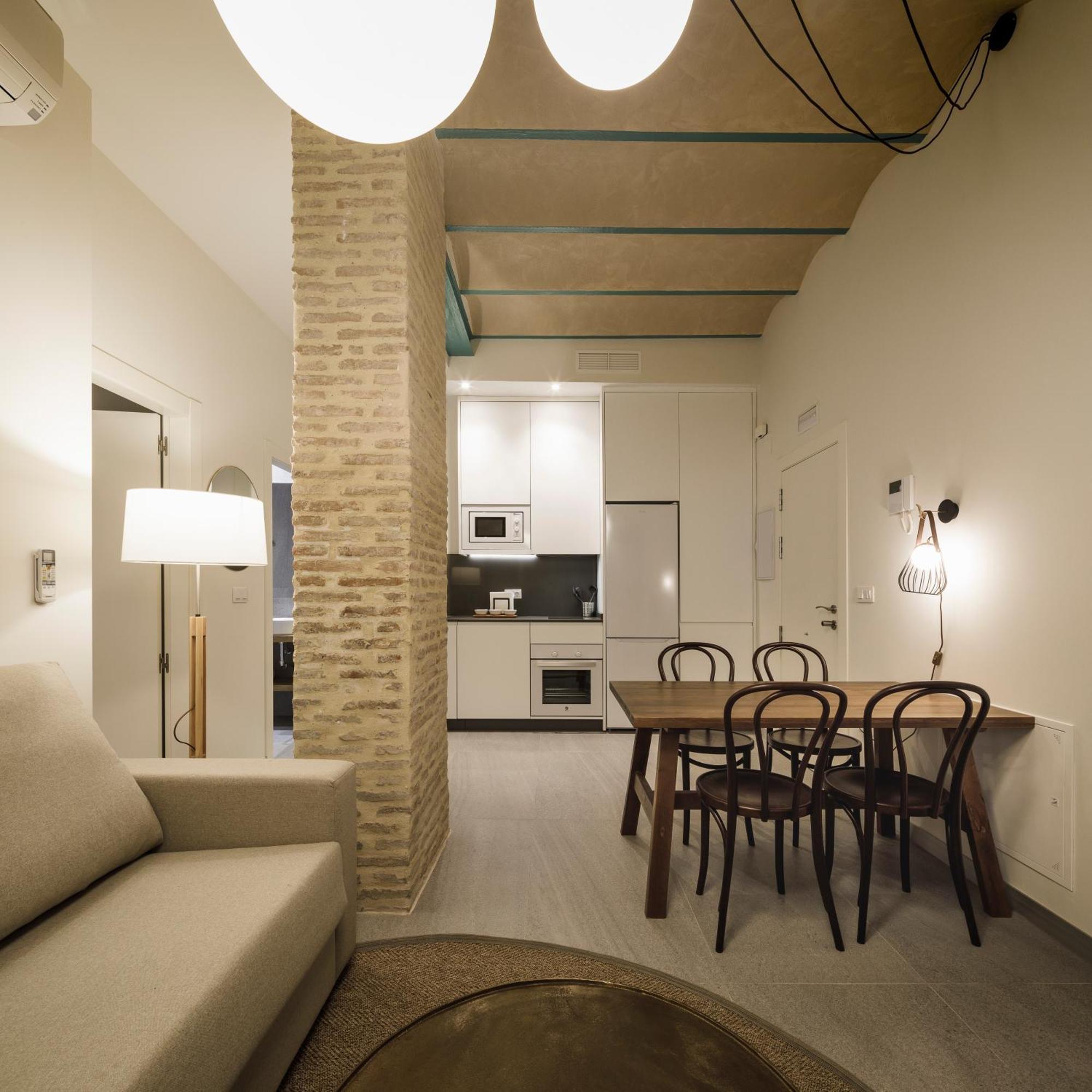 Terra Triana Apartments Севилья Экстерьер фото
