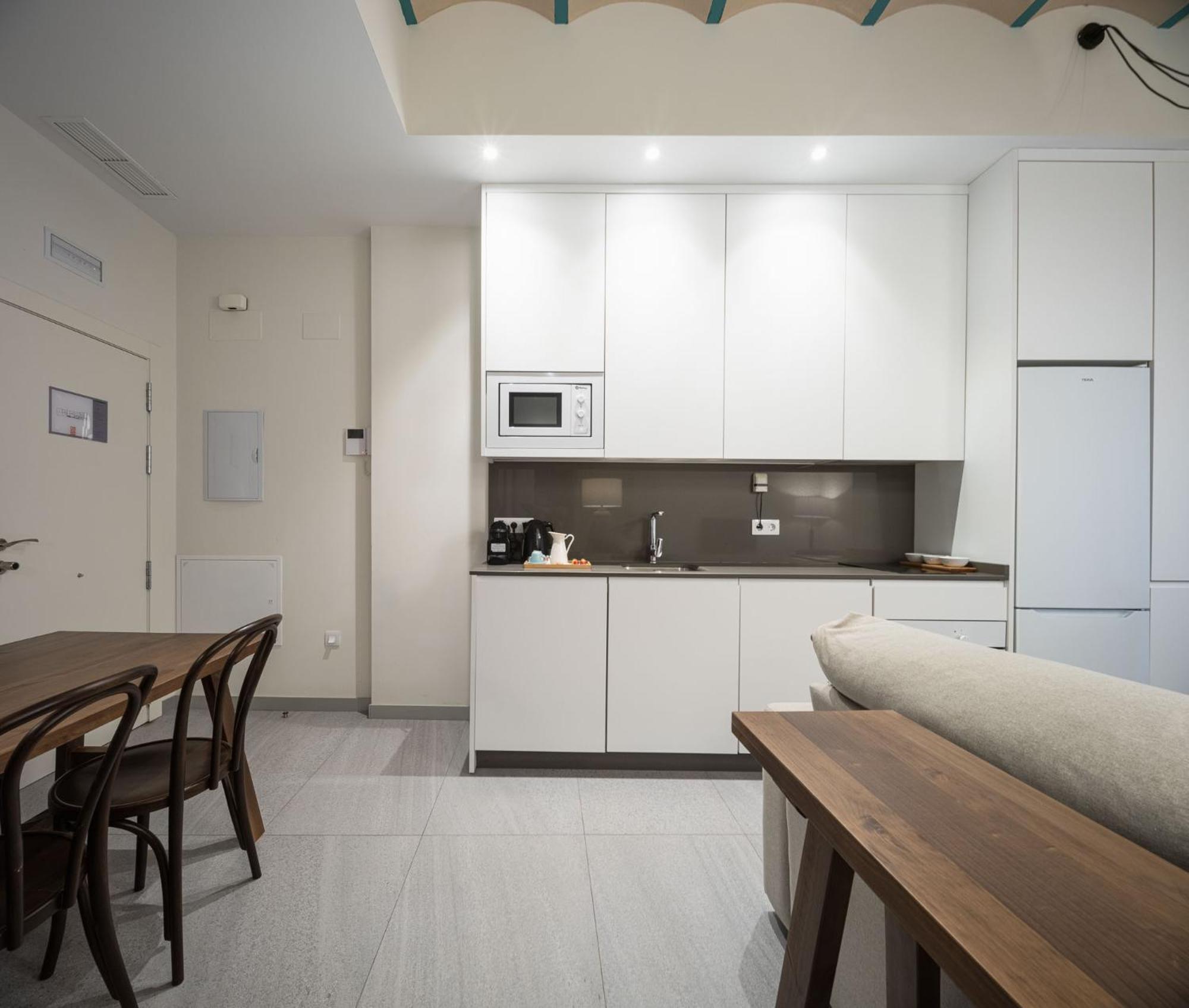 Terra Triana Apartments Севилья Экстерьер фото